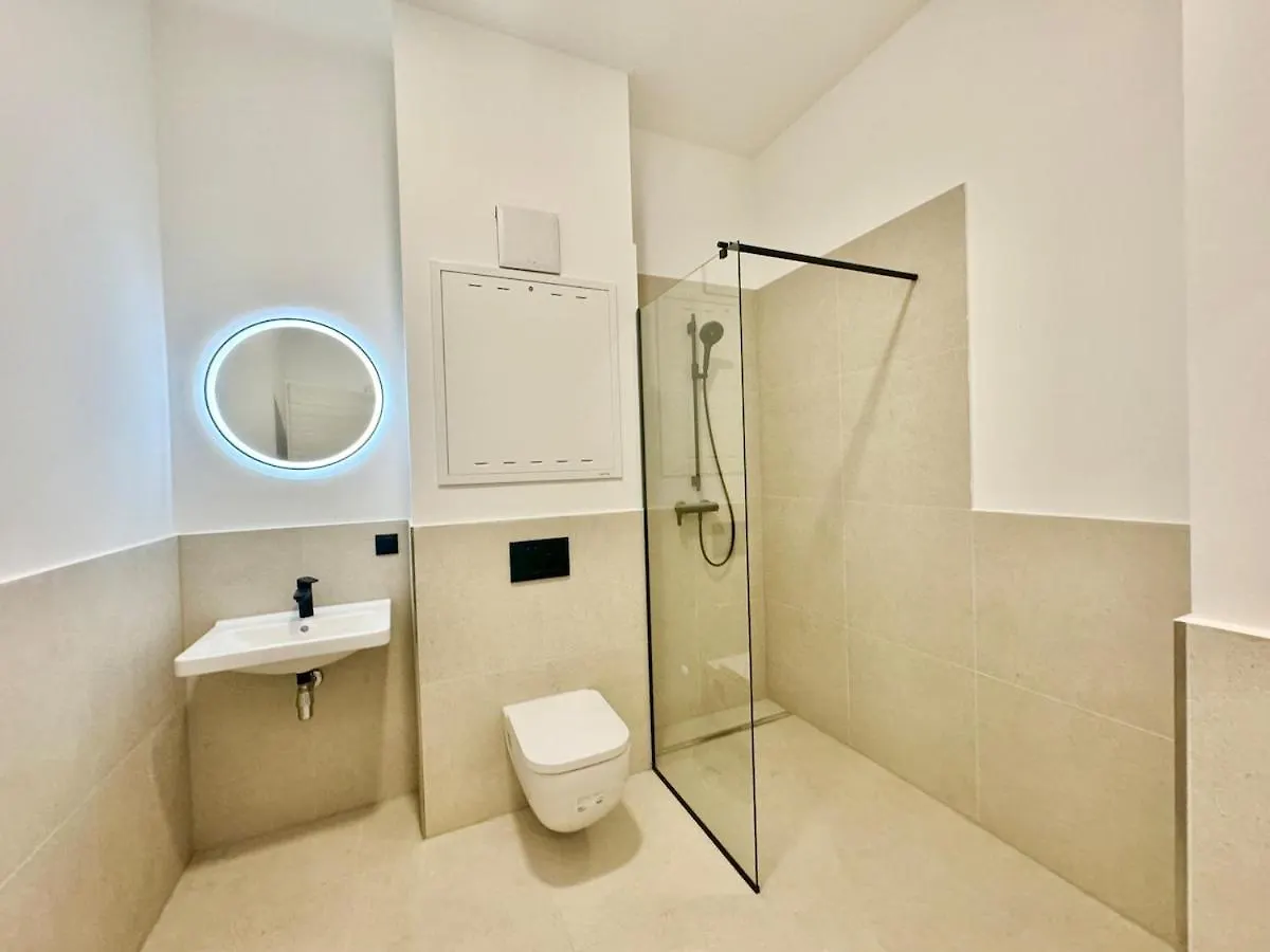 Modern Easy Access Studio Apartment With Free Parking Viena 0*,