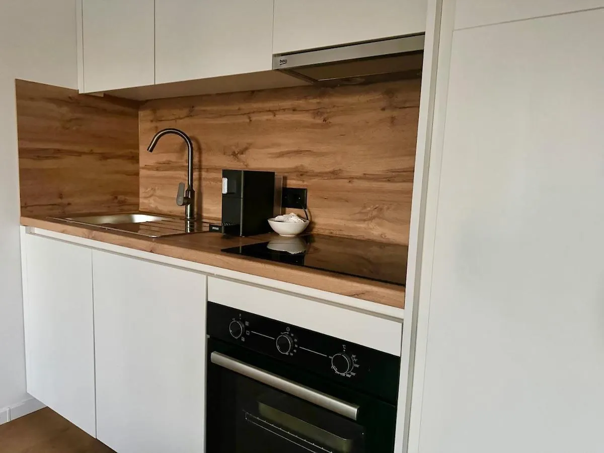 Modern Easy Access Studio Apartment With Free Parking Viena